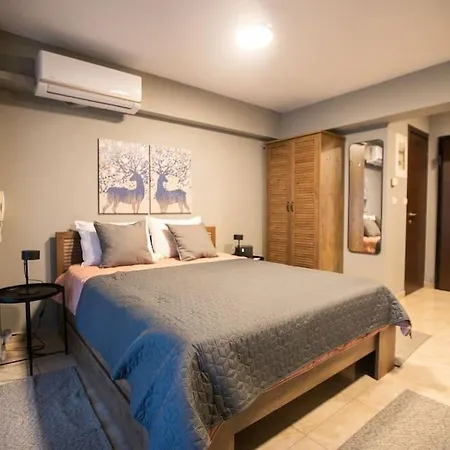 12nisou Studio With Balcony * Thessaloniki