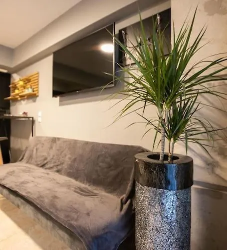 12nisou Studio With Balcony Apartament Salonic