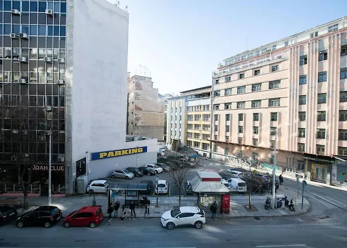 12nisou Studio With Balcony Apartament